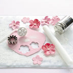 Fondant-Blumen ausstechen, Backzubehör
