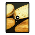 Brot auf einem Tablet