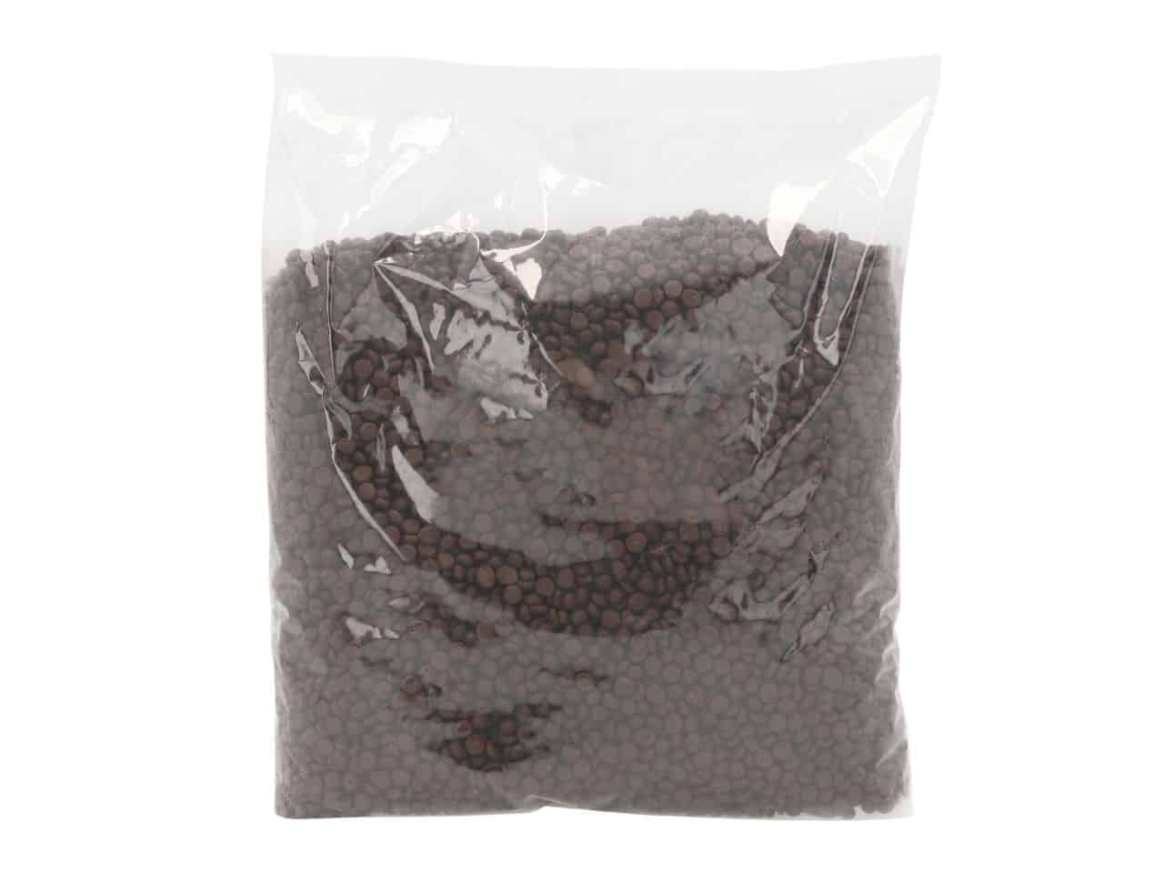 Schokoladen-Drops in Plastikbeutel