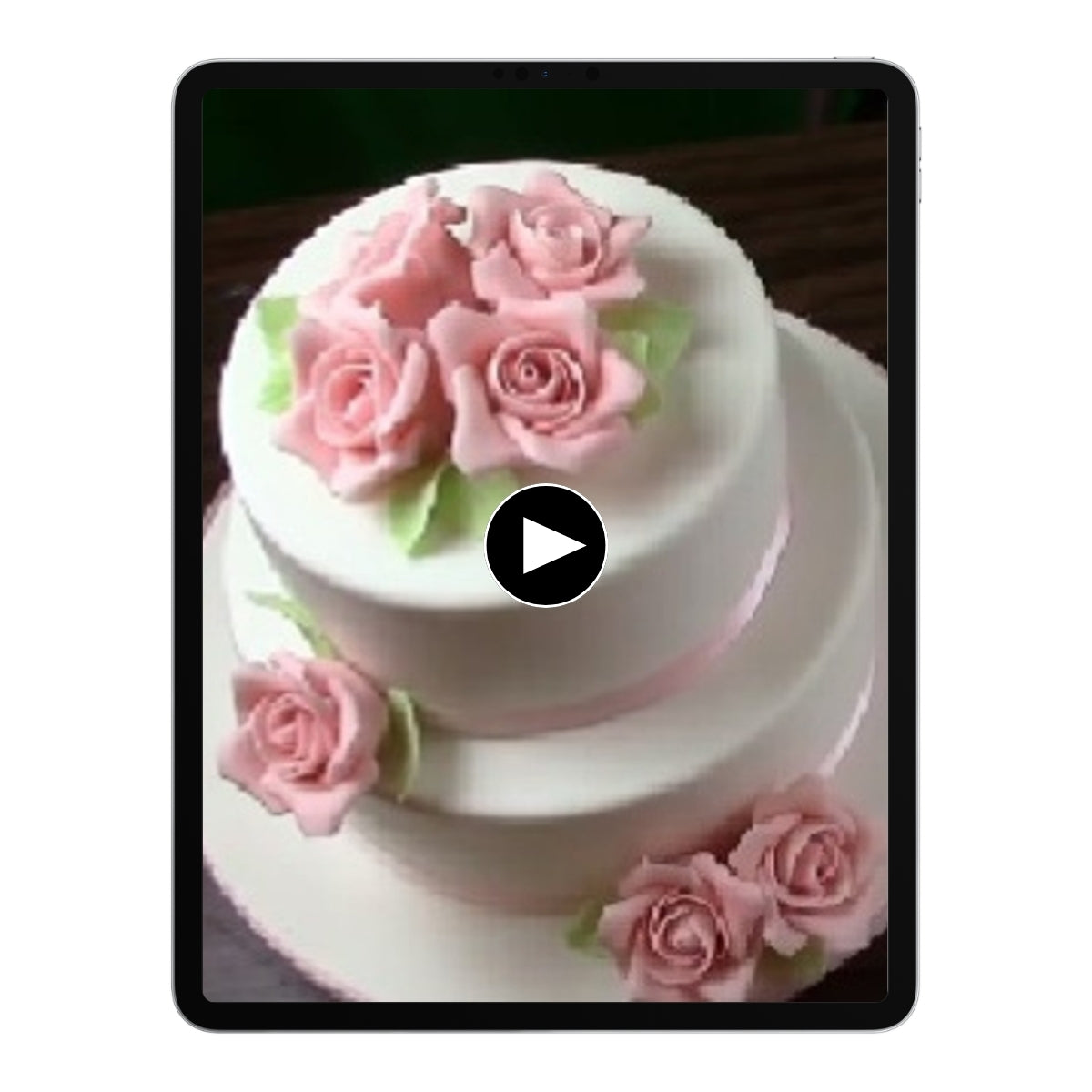 Fondant Torte mit Rosen auf einem Tablet