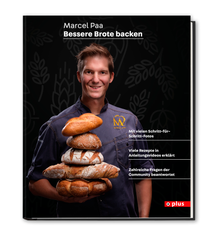 Marcel Paa mit Broten Buch