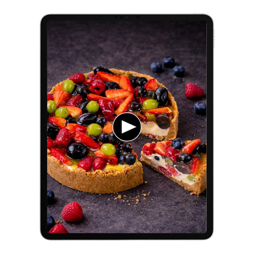 Früchtekuchen auf einem Tablette