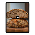 Saatenbrot auf einem Tablet
