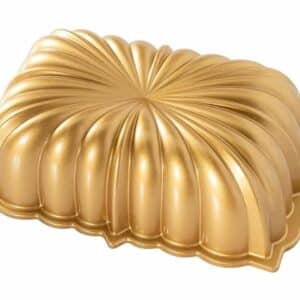 Classic Fluted Loaf Pan 18959
